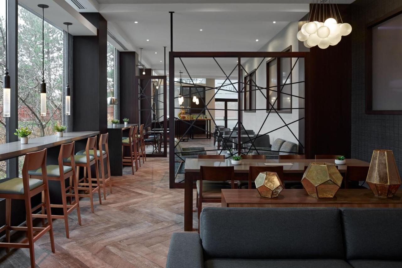 Toronto Airport Marriott Hotel Экстерьер фото