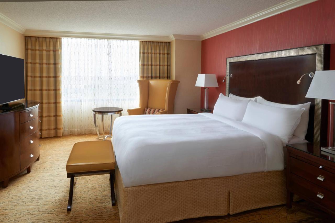 Toronto Airport Marriott Hotel Экстерьер фото