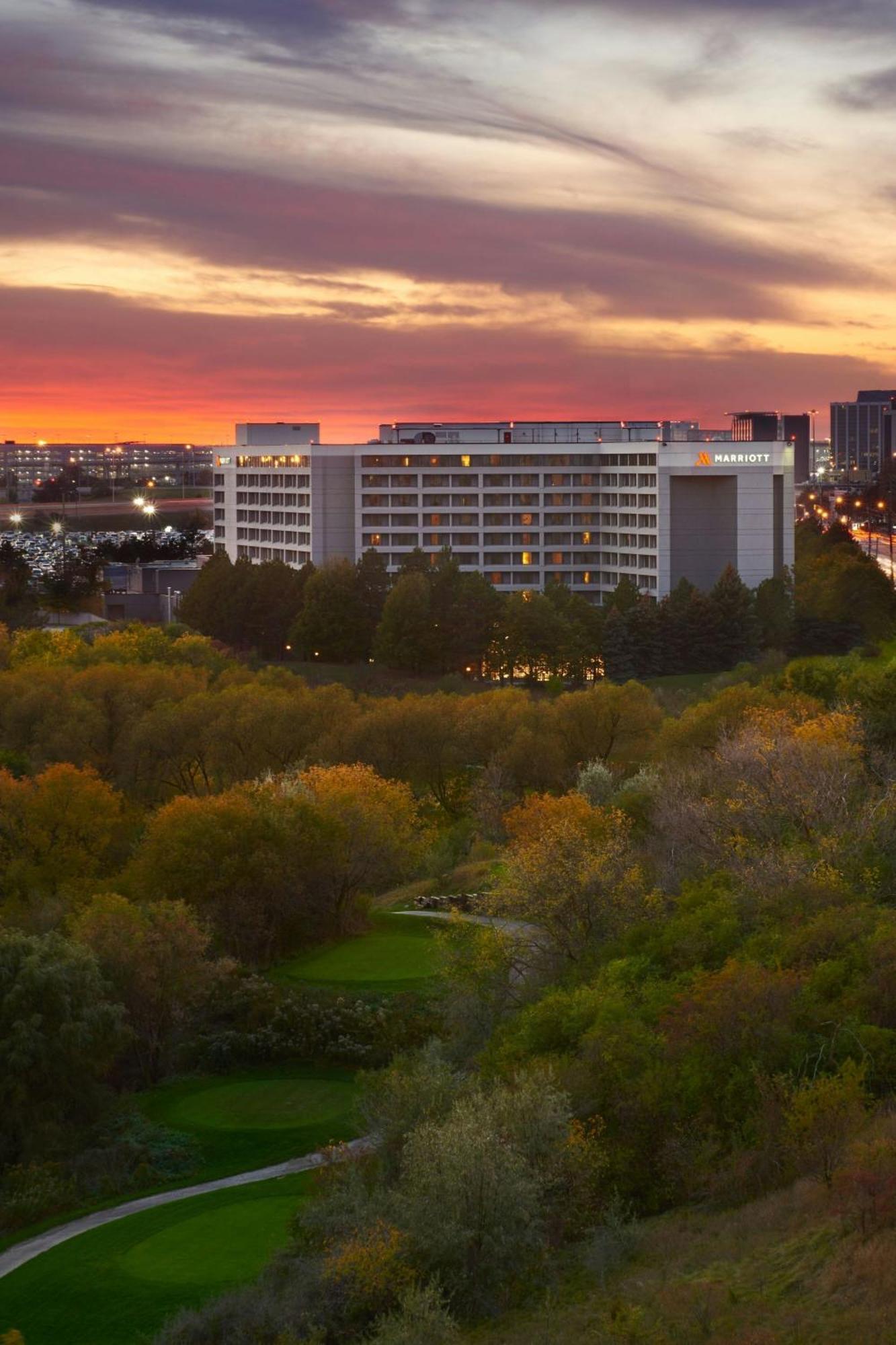 Toronto Airport Marriott Hotel Экстерьер фото
